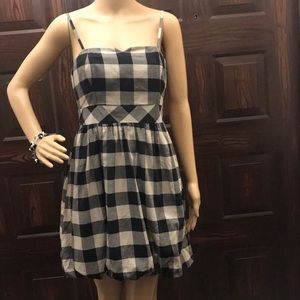 Vila dress size M €40 NWT